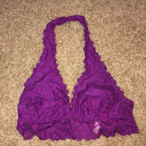 XS NEVER WORN VICTORIAS SECRET BRALETTE